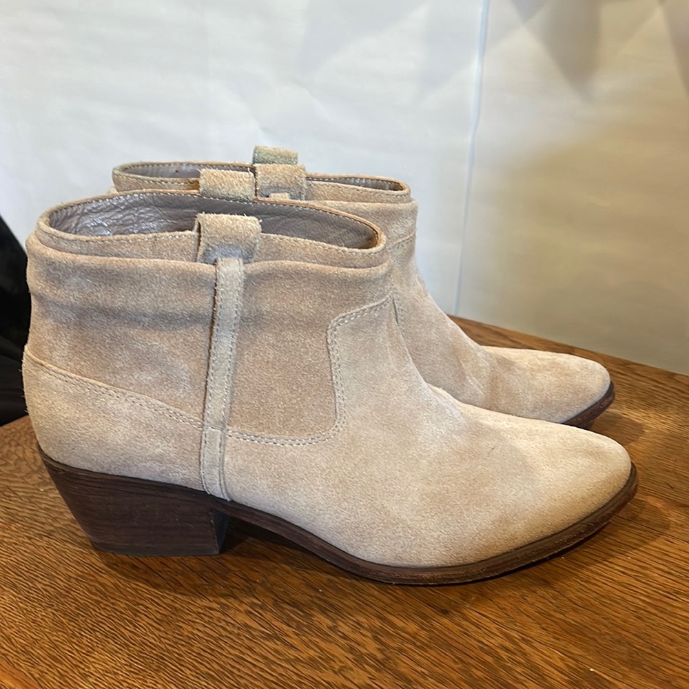 Joie Suede tan ankle booties size 37 1/2